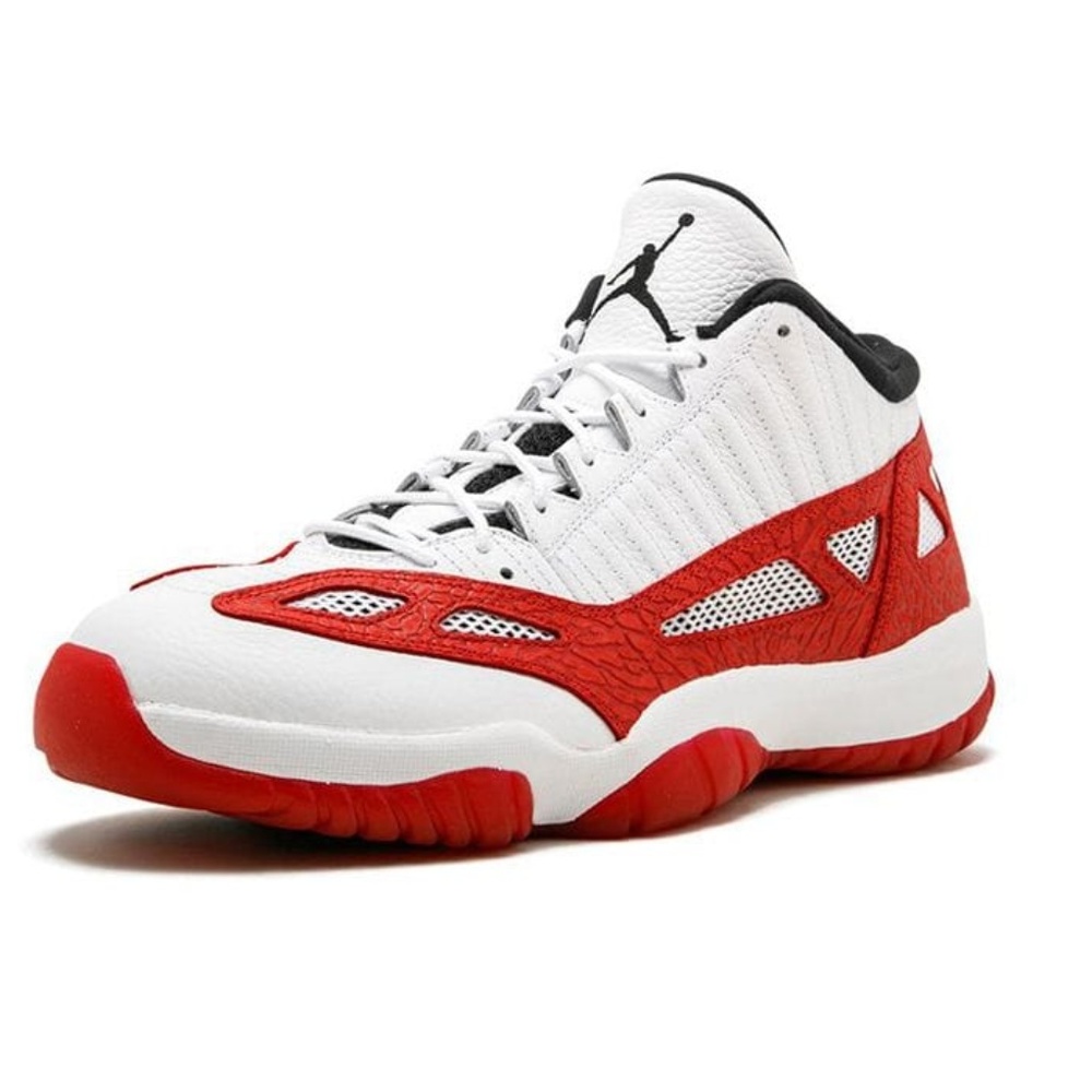 Air Jordan 11s lows size 10.5